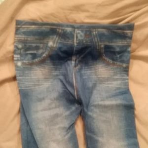 Genie jeggings like new.